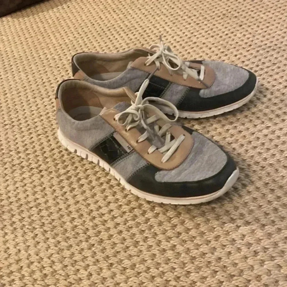 Cole Haan Zero Grand Black and Tan leather sneaker—size 10.5 - Picture 2 of 3